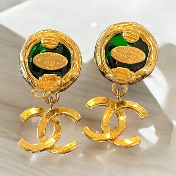 Chanel Vintage Round CC Dangle Clip-On Earrings Gripoix and Metal - Picture 3 of 5